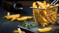 French Fries atau kentang goreng menggunakan nama French yang merujuk pada Perancis. Aslinya, hidangan ini justru datang dari Belgia. Foto: TasteAtlas