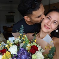 Ulang tahun kali ini merupakan momen pertama Pevita merayakannya bersama suami, Mirzan Meer. Diketahui keduanya resmi menikah pada 20 Oktober 2024. Foto: Instagramm/@pevpearce