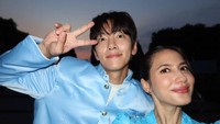 Dalam Instagram miliknya, Pevita Pearce, mengunggah momen kebersamaan dengan Ji Chang Wook di Prambanan, Indonesia. Foto: dok instagram Pevita Pearce