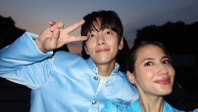 Bikin Salfok, Mas dan Mbakyu Ji Chang Wook dan Pevita Pearce di Candi Prambanan