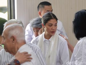 Tangisan Franka Lantaran Praperadilan Nadiem Ditolak