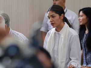 Video Istri soal Praperadilan Nadiem Ditolak: Kami Kecewa