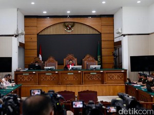 Ini Pertimbangan Hakim Tolak Gugatan Praperadilan Nadiem Makarim