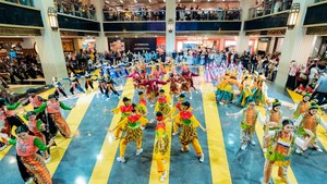 Kegiatan yang diinisiasi oleh Indonesia Kaya ini kembali menghadirkan semangat kebersamaan dan cinta budaya lewat tarian nusantara. Foto: Dok. Indonesia Kaya