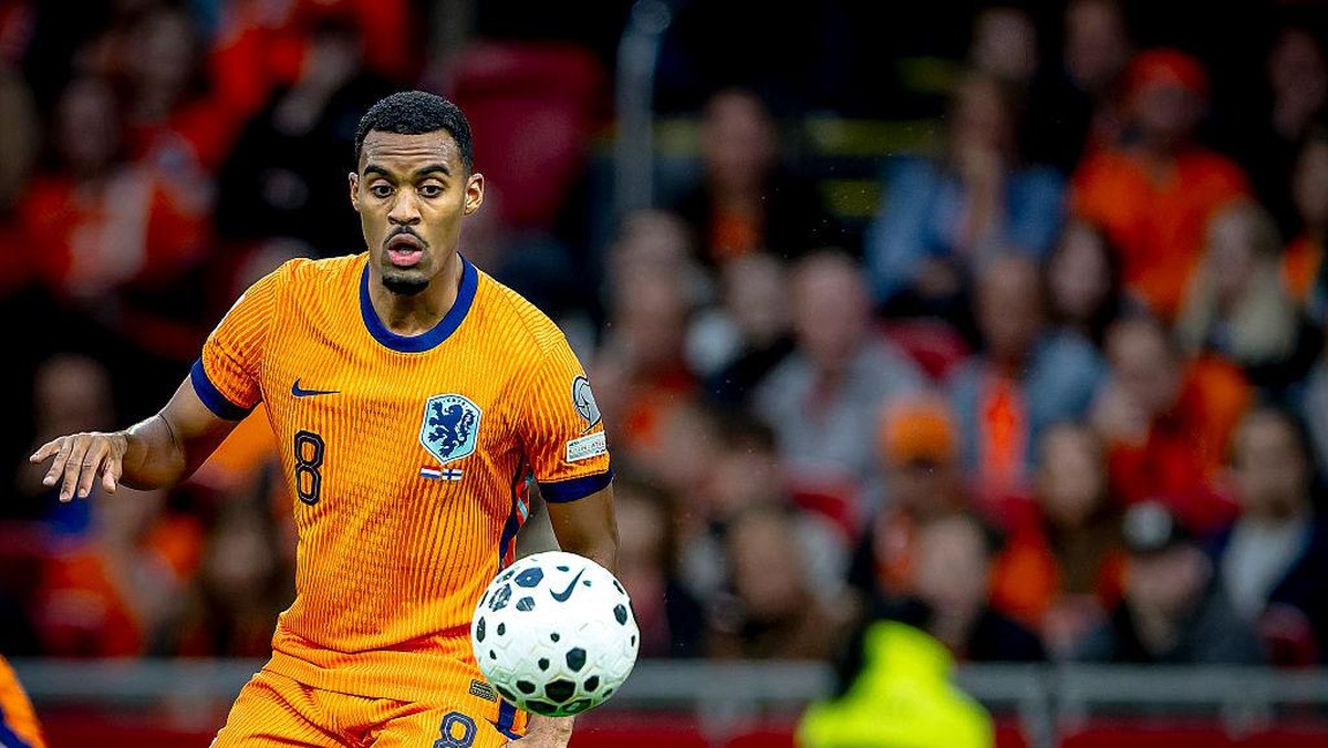 Ryan Gravenberch cedera saat memperkuat Timnas Belanda. (NurPhoto via Getty Images/NurPhoto)