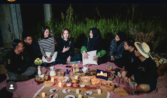 Sara Wijayanto Hobi Jajan di McD hingga Pernah Ngopi Bareng Ganjar Pranowo Sara Wijayanto Hobi Jajan di McD hingga Pernah Ngopi Bareng Ganjar Pranowo