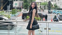 Ummi Quary menegaskan tampil cantik bukan bentuk balas dendam ke mantan. Sebenarnya kalau untuk usaha jadi kayak kelihatan lebih cantik dan bahagia gara-gara mantan, gak ya. Sebenarnya aku happy saja sekarang, jadi auranya kelihatan juga, tuturnya. (Foto: dok Instagram ummi_quary)