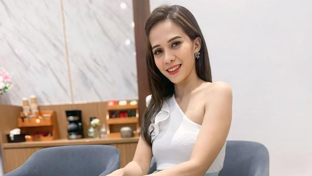 Veronica Sani Percantik Diri untuk Comeback Akting Usai 4 Tahun Vakum