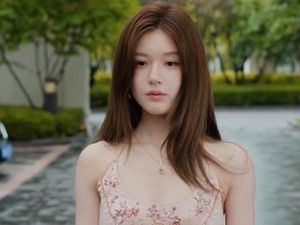 Viral! Zhao Lusi Hapus Makeup di Drama Loves Ambition, Wajah Asli Disorot