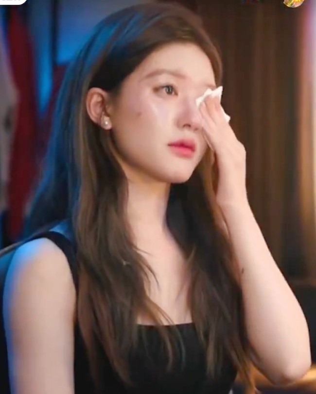 Seperti dikutip dari koreaboo, video yang memperlihatkan adegan tersebut telah ditonton lebih dari 300 juta kali. Foto: Dok. Weibo, WeTV