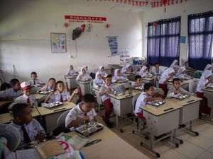 Konsep MBG dari Dapur Sekolah di Singapura Kini Disuarakan Mendikdasmen dan DPR RI
