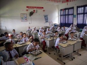 Konsep MBG dari Dapur Sekolah di Singapura Kini Disuarakan Mendikdasmen dan DPR RI