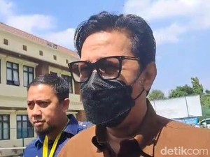 Sidang Cerai Andre Taulany dan Erin Ditunda