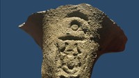 Fragmen tembikar, oven roti besar, dan gagang tembikar bertuliskan nama Raja Thutmose I turut ditemukan. Foto: (Kementerian Pariwisata dan Kepurbakalaan Mesir)