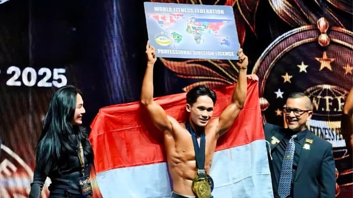 Binaragawan Reimun Sarumaha meraih medali emas di WFF Universe 2025, Kuala Lumpur, 11-13 Oktober.