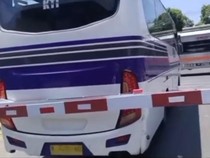 Aksi Nekat Sopir Bus Viral Terobos Palang KA, Nyaris Disambar Kereta