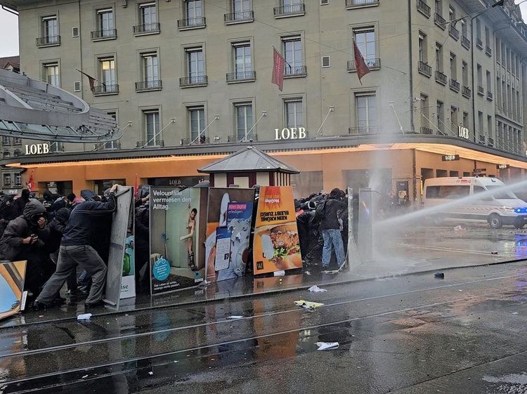 Demo Pro-Palestina di Swiss Berujung Bentrokan