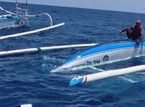 Turis Inggris Ikut Nelayan Bali Mancing, eh Perahunya Terbalik Dihantam Angin