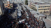 Pembebasan ini merupakan bagian dari kesepakatan pertukaran tahanan dan gencatan senjata antara Hamas dan Israel. REUTERS/Stringer