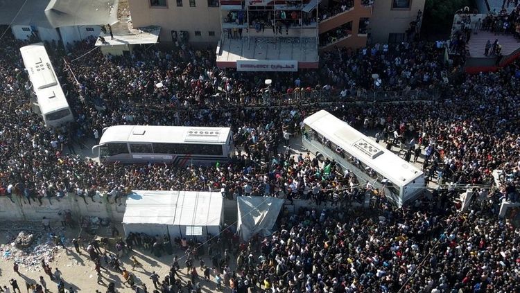 Gaza Bergemuruh Sambut Pulangnya 2.000 Tahanan Palestina
