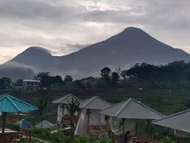 Healing Murah Meriah di Trawas, Coba Nasi Jagung Gubuk Weringin
