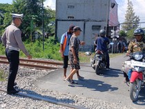 Pemotor di Lamongan Dihantam KA Anjasmoro gegara Terobos Palang Pintu
