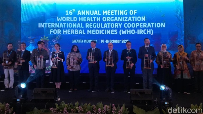 Kepala BPOM Mendorong Indonesia Menjadi Raja Herbal Dunia dengan Kunyit dan Lainnya