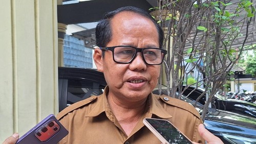 Kepala Dinas Pendidikan Yusuf saat diwawancarai Selasa (14/10/2025). (Nathea Citra/detikBali)