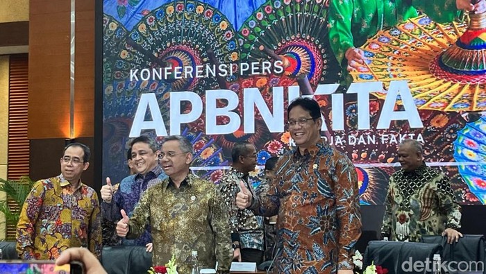 Konferensi pers APBN Kita