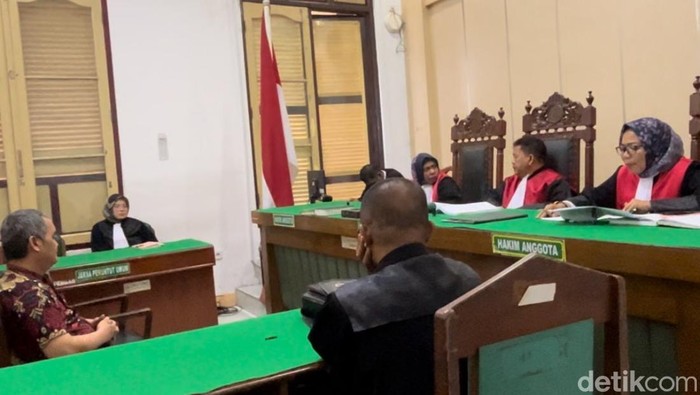Sidang kasus korupsi eks Kadis PUPR Nisel di PN Medan