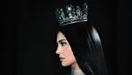 Kylie Jenner Bermahkota, Pesan Khusus ke Desainer Indonesia Rinaldy Yunardi