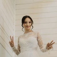 Kisah cinta mereka menuai beragam reaksi. Ada yang menilai keputusan mereka kontroversial, namun banyak juga yang mengirimkan doa dan dukungan. “Ini bukan bentuk pelarian dari panggilan suci, melainkan perjumpaan dengan makna baru kehidupan,” tulis netizen. Foto: dok. Instagram