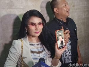 Lita Gading Vs Ahmad Dhani