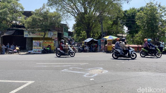 Lokasi kecelakaan di Jalan MH Thamrin, Kelurahan Kembangsari, Kecamatan Semarang Tengah, Kota Semarang, Selasa (14/10/2025).