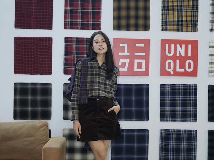 Maudy Ayunda dengan koleksi Uniqlo terbaru