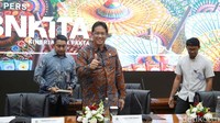 Sementara itu, belanja negara yang mencapai Rp 1.960,3 triliun berasal dari belanja pemerintah pusat yakni Rp 1.388,8 triliun, serta transfer ke daerah Rp 571,5 triliun.  
