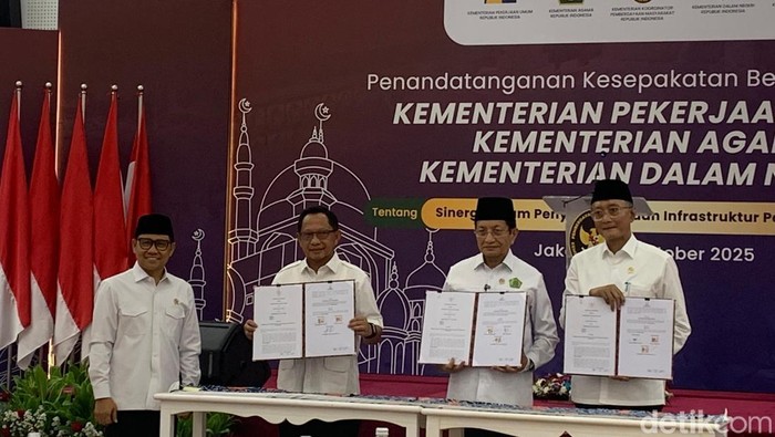 Menko PM teken kesepakatan bersama bareng Menag, Mendagri, Menteri PU soal infrastruktur pesantren (Mulia Budi/detikcom)