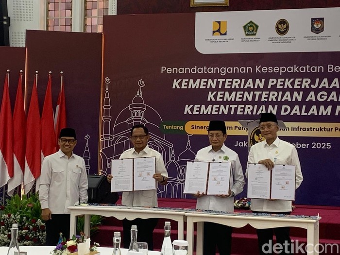 Menko PM teken kesepakatan bersama bareng Menag, Mendagri, Menteri PU soal infrastruktur pesantren (Mulia Budi/detikcom)