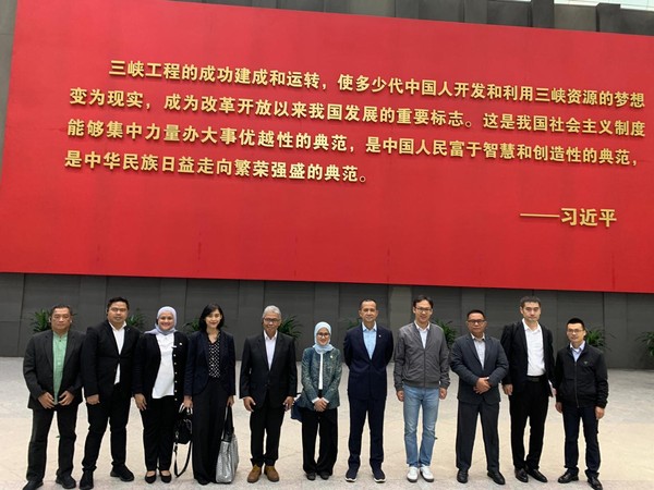 Kelli Bruk yalangoch porno