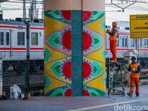 Mural Batik Betawi Hiasi Kolong Flyover Pondok Kopi