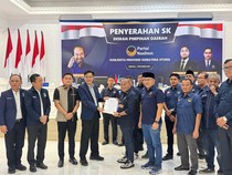 Serahkan SK NasDem Tapteng, DPW Sumut Minta Rebut Kembali Posisi Bupati