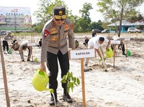 Polda Babel Tanam Satu Juta Pohon di Objek Wisata SD Laskar Pelangi