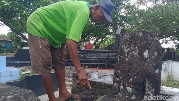Penampakan arca di kompleks makam Plawikan, Jogonalan, Klaten. Foto diambil Selasa (14/10/2025).