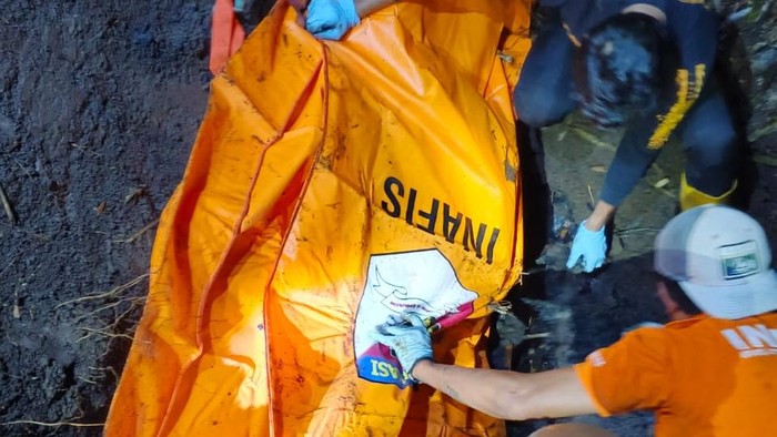 Penemuan jasad wanita penuh luka bakar dikubur di Malang