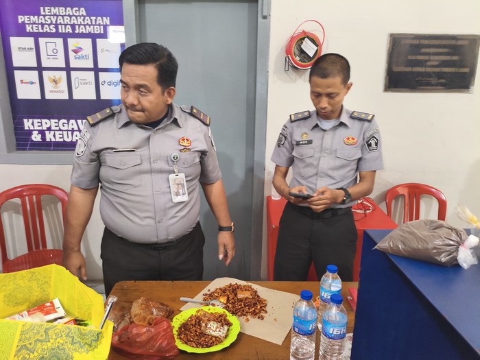 Petugas Lapas Jambi menggagalkan upaya penyelundupan sabu di dalam tempe orek