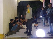 Pemotor Pakai HP Ditodong Busur di Makassar, 5 Pelaku Ditangkap