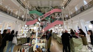 Foto: Belanja ala Parisian di Le Bon Marche, Department Store Tertua di Dunia