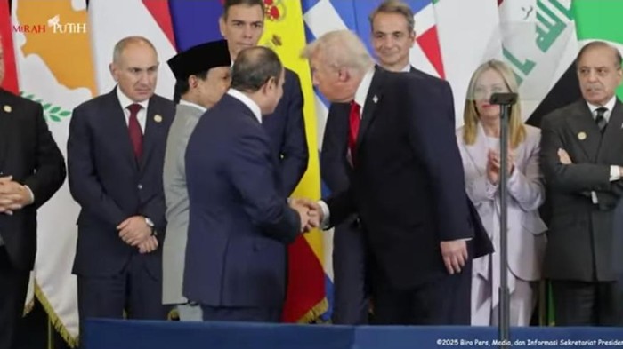 Presiden Amerika Serikat (AS) Donald Trump memuji sosok Presiden Prabowo Subianto usai KTT perdamaian Gaza, di Sharm El-Sheikh, Mesir. (Tangkapan layar YouTube Sekretariat Presiden).