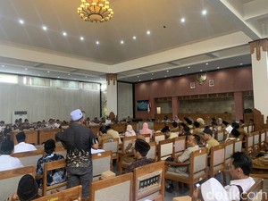 Guru di Lombok Barat Keluhkan Banyak Siswa Ogah Makan Menu MBG