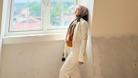 Ria Ricis berharap bisa menempati rumahnya sebelum pergantian tahun. Konsepnya bagus pokoknya. Targetnya Desember ya, ujarnya. (Foto: dok Instagram riaricis1795)